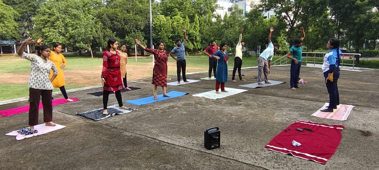 Worldyogaday (1)