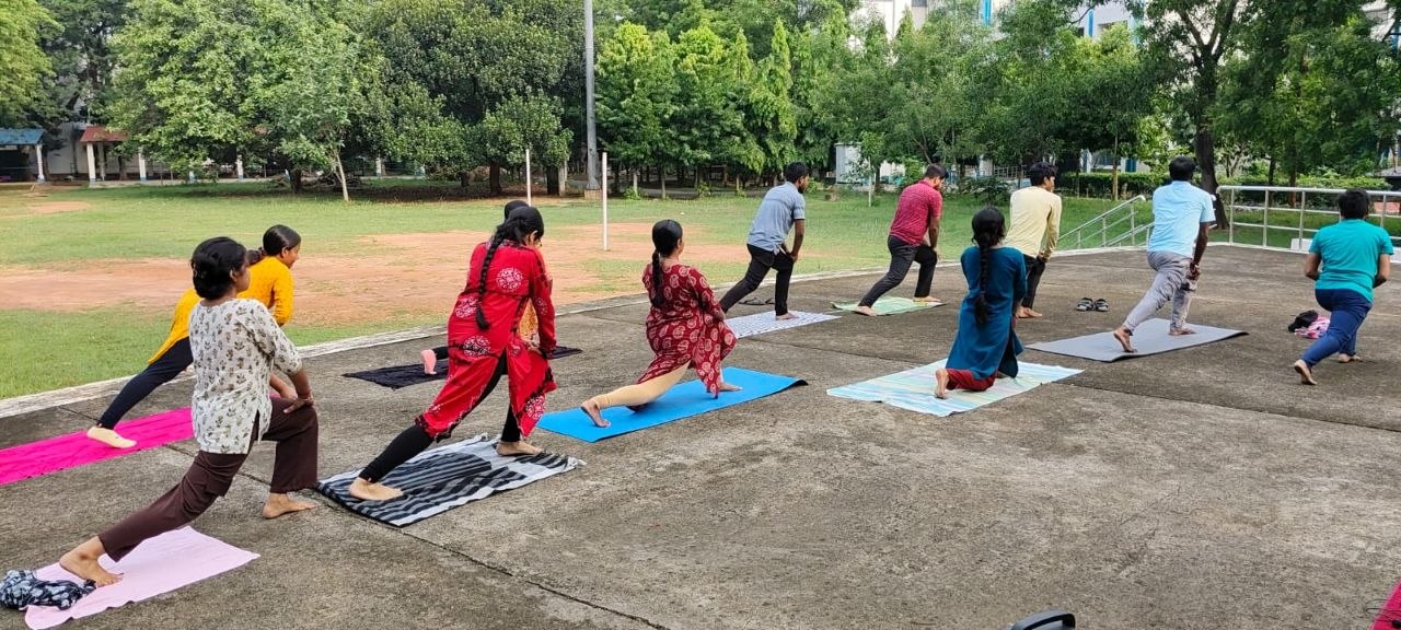 Worldyogaday (3)